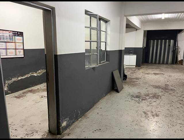 2,000M² WAREHOUSE FOR SALE IN TROYEVILLE